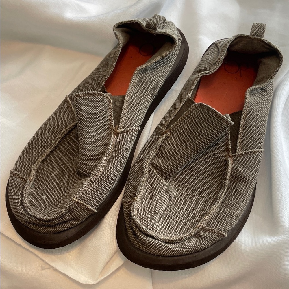 Casual Canvas Slip-On Shoes - Brown Ocean Pacific